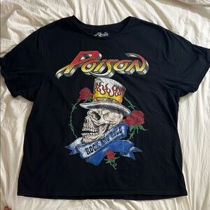 Black Graphic Tee - Short Sleeve